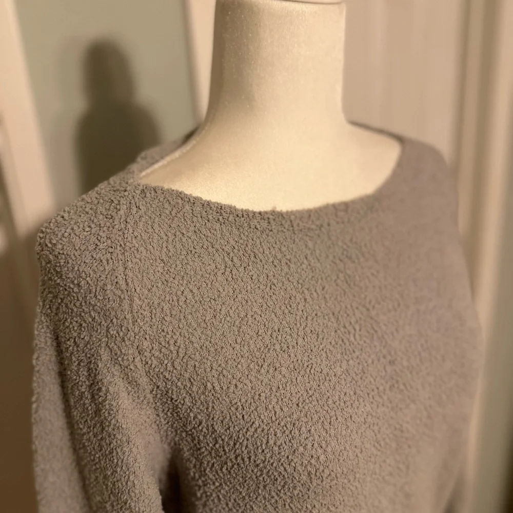 All Row Gray Fuzzy Sweater Size Medium - Picture 3 of 5